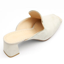 Load image into Gallery viewer, [women&#39;s] reunion - peep-toe mules - beige suede
