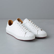 Load image into Gallery viewer, [men&#39;s] Liberte - low-top sneakers - white ostrich
