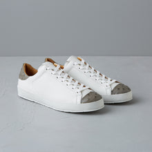 Load image into Gallery viewer, [women&#39;s] Liberte - low-top sneakers - combination toe white and gray ostrich
