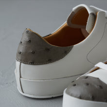 Load image into Gallery viewer, [women&#39;s] Liberte - low-top sneakers - combination toe white and gray ostrich
