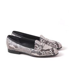 Load image into Gallery viewer, [women&#39;s] penny loafers - white python
